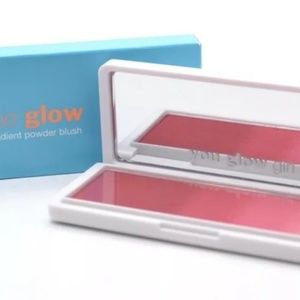 Bliss light the glow powder blush berry Parfait